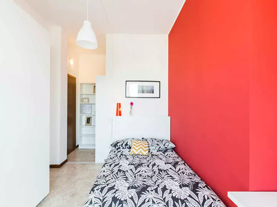 Immagine 2 di Camera in affitto  in Via dei Mandorli a Buccinasco