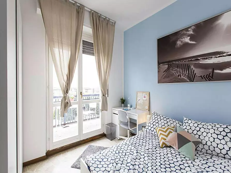 Immagine 2 di Camera in affitto  in Via dei Mandorli a Corsico