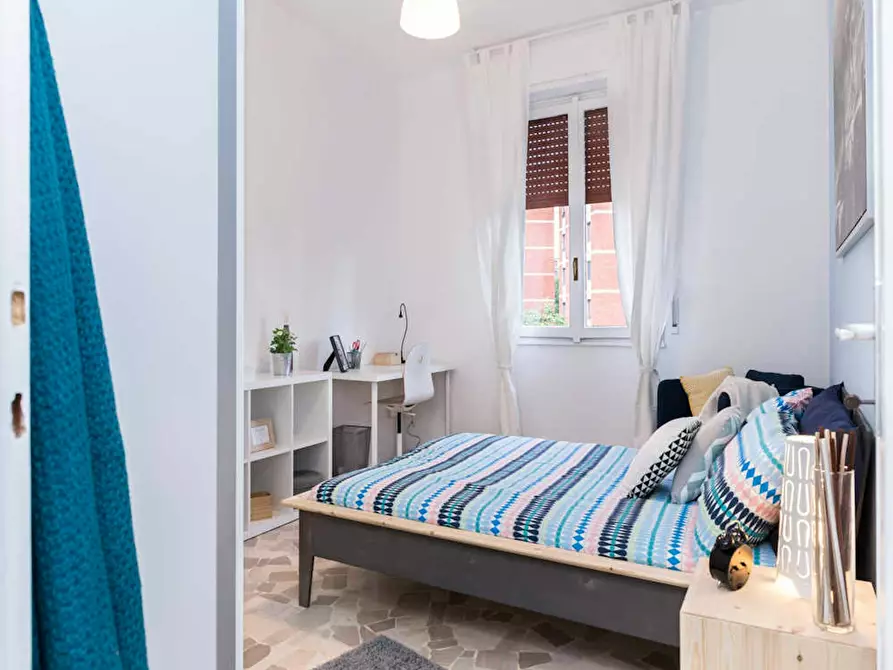 Immagine 5 di Camera in affitto  in Largo Cavalieri di Malta a Milano