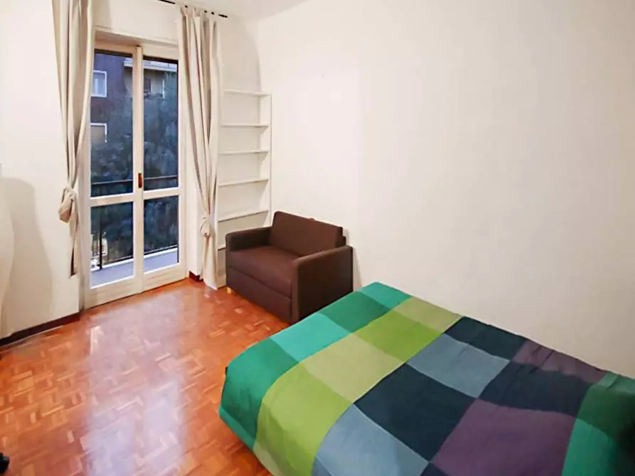 Immagine 2 di Camera in affitto  in Via Emilio de Marchi a Milano