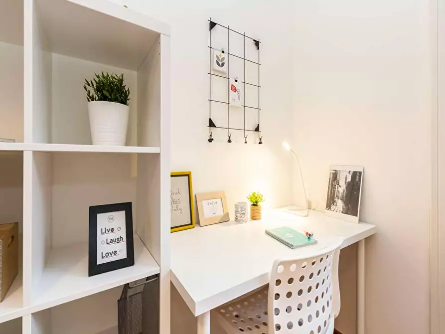 Immagine 2 di Camera in affitto  in Via Amatore Sciesa a Milano