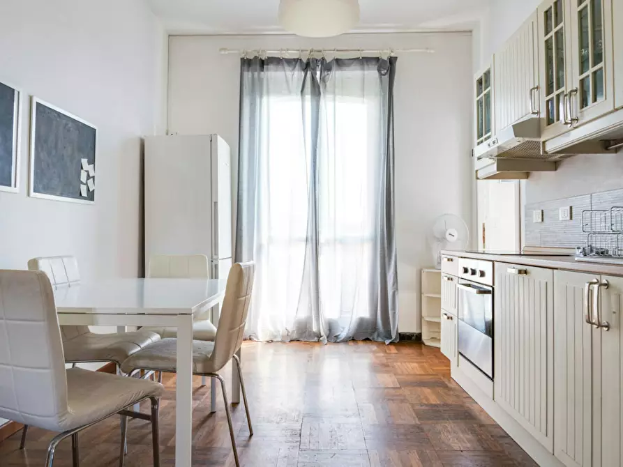 Immagine 5 di Camera in affitto  in Piazza Umanitaria a Milano