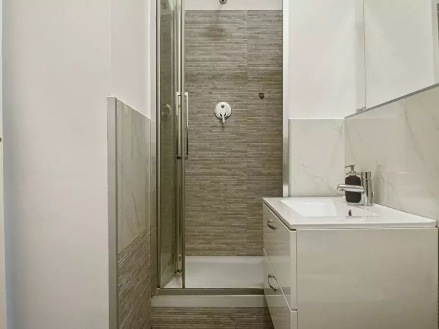 Immagine 10 di Camera in affitto  in Piazza Umanitaria a Milano