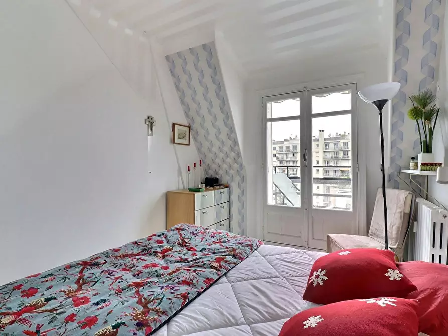 Immagine 10 di Appartamento in affitto  in Rue Jean de la Fontaine a Paris 16