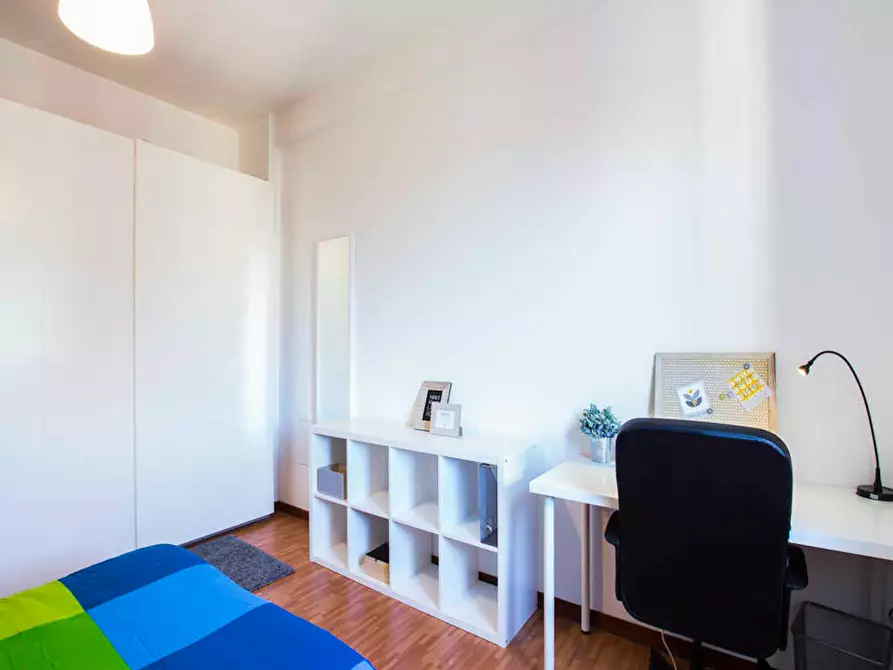 Immagine 3 di Camera in affitto  in Via Salvatore Barzilai a Milano