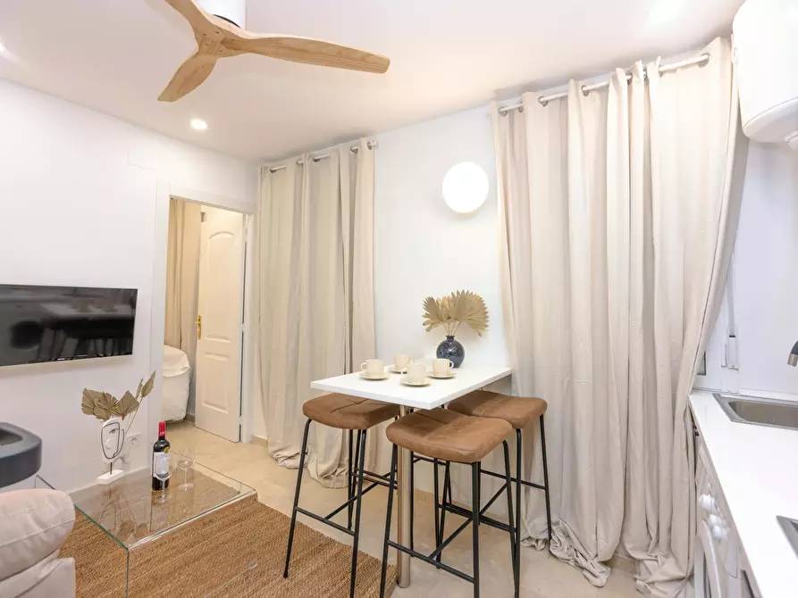 Immagine 10 di Appartamento in affitto  in Calle de Vallehermoso a Madrid