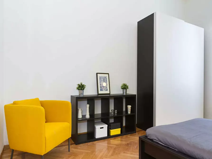 Immagine 4 di Camera in affitto  in Corso di Porta Romana a Milano