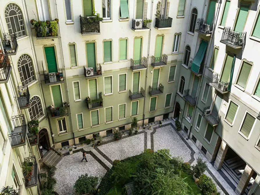 Immagine 10 di Camera in affitto  in Corso di Porta Romana a Milano