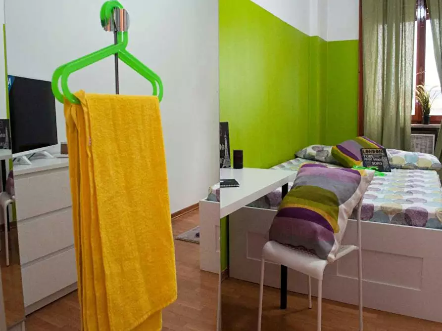 Immagine 5 di Camera in affitto  in Via Andrea Costa a Milano