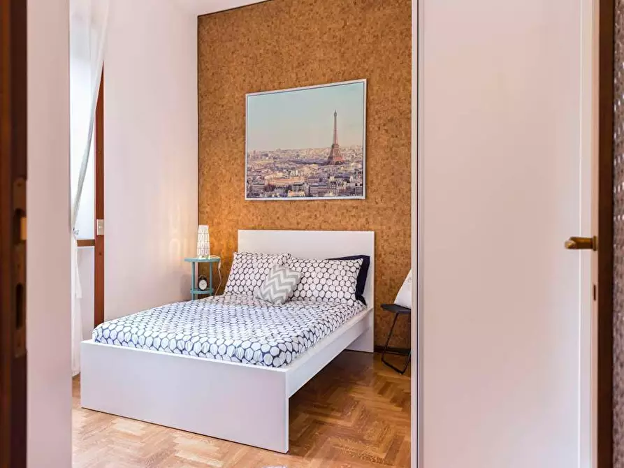 Immagine 2 di Camera in affitto  in Via Matteo Civitali a Milano