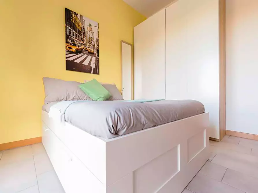 Immagine 3 di Camera in affitto  in Via Fiume delle Perle a Roma