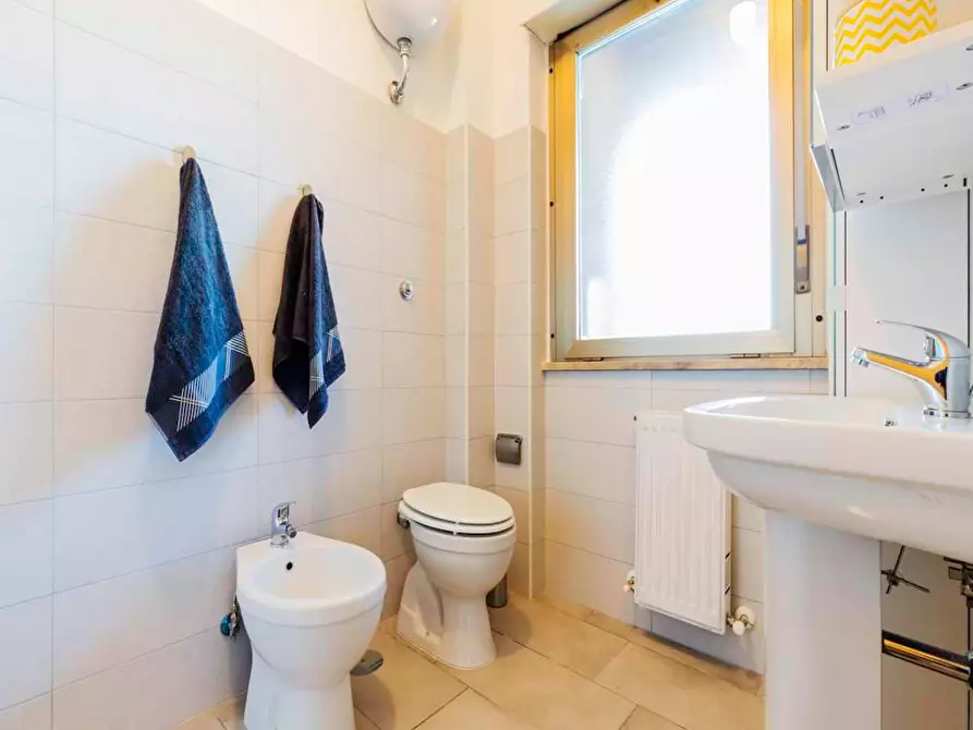 Immagine 7 di Camera in affitto  in Via Fiume delle Perle a Roma