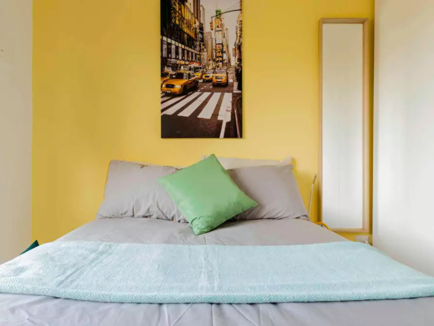 Immagine 3 di Camera in affitto  in Via Fiume delle Perle a Roma