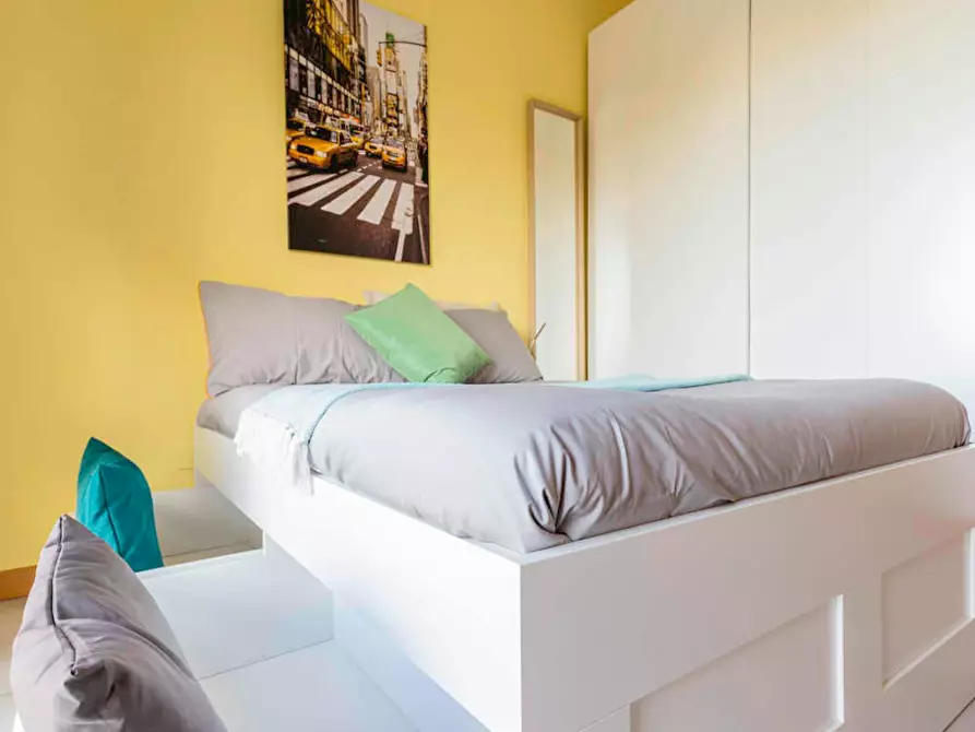 Immagine 2 di Camera in affitto  in Via Fiume delle Perle a Roma