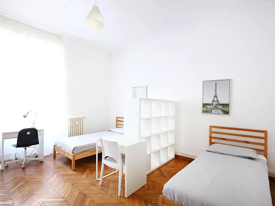 Immagine 1 di Camera condivisa in affitto  in Via Raimondo Franchetti a Milano