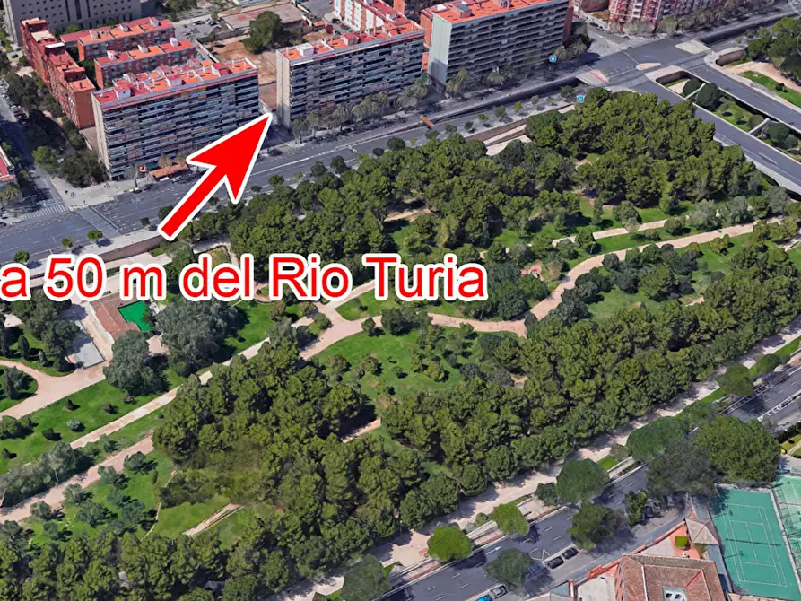 Immagine 2 di Camera in affitto  in Carrer Submarí a Valencia