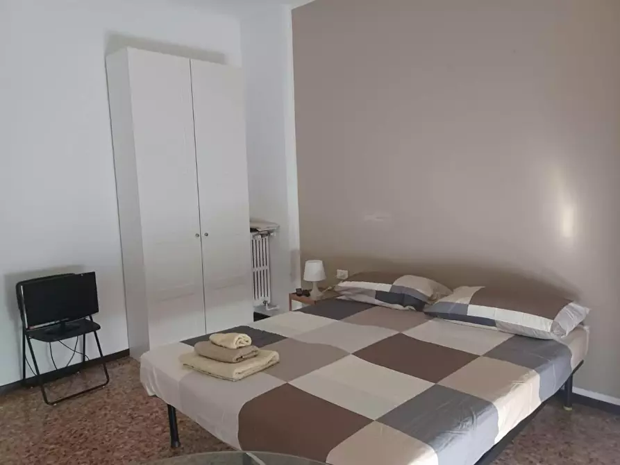 Immagine 1 di Camera in affitto  in Via Carlo Antonio Carlone a Milano