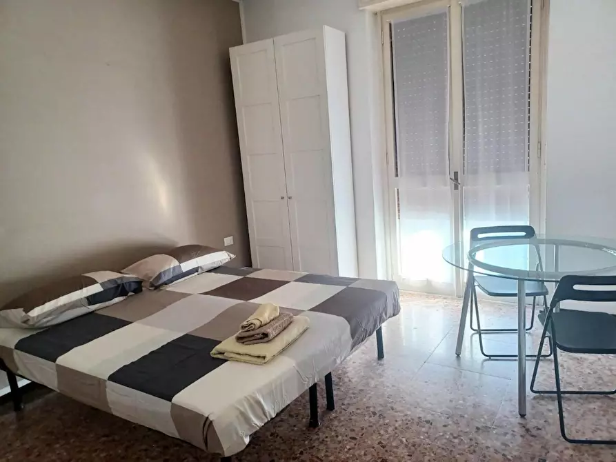 Immagine 5 di Camera in affitto  in Via Carlo Antonio Carlone a Milano