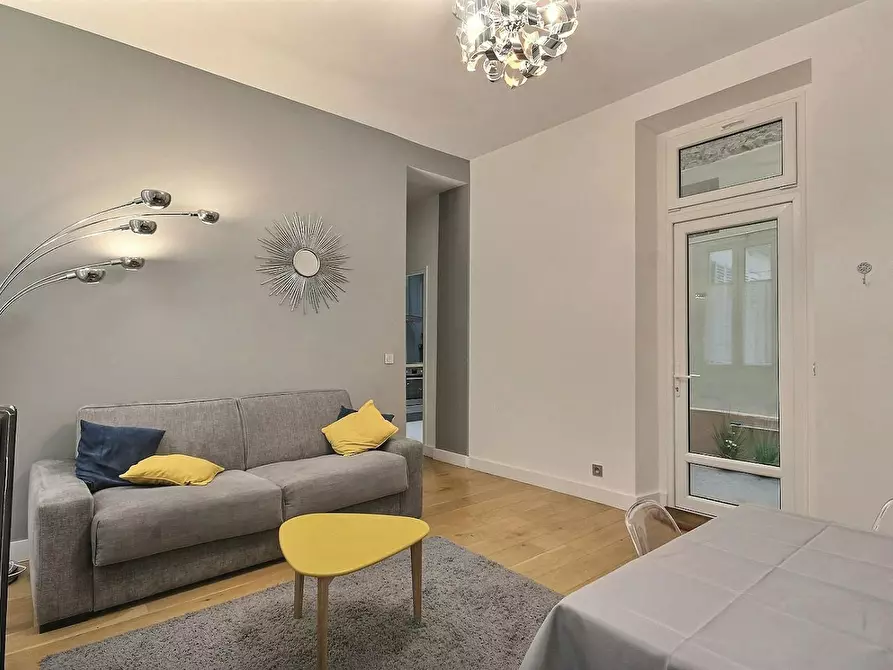 Immagine 3 di Appartamento in affitto  in Rue de Monttessuy a Paris 07