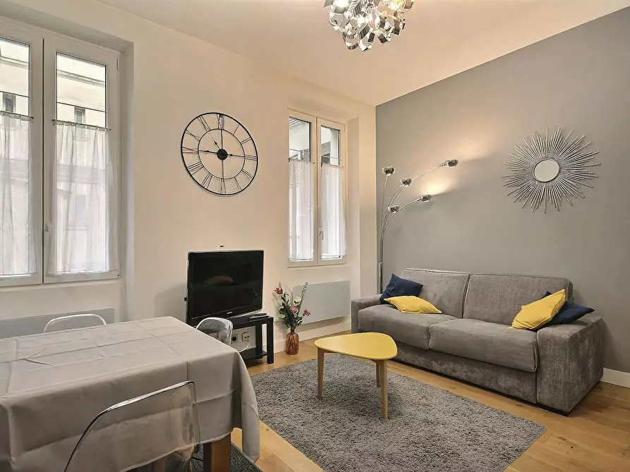 Immagine 1 di Appartamento in affitto  in Rue de Monttessuy a Paris 07