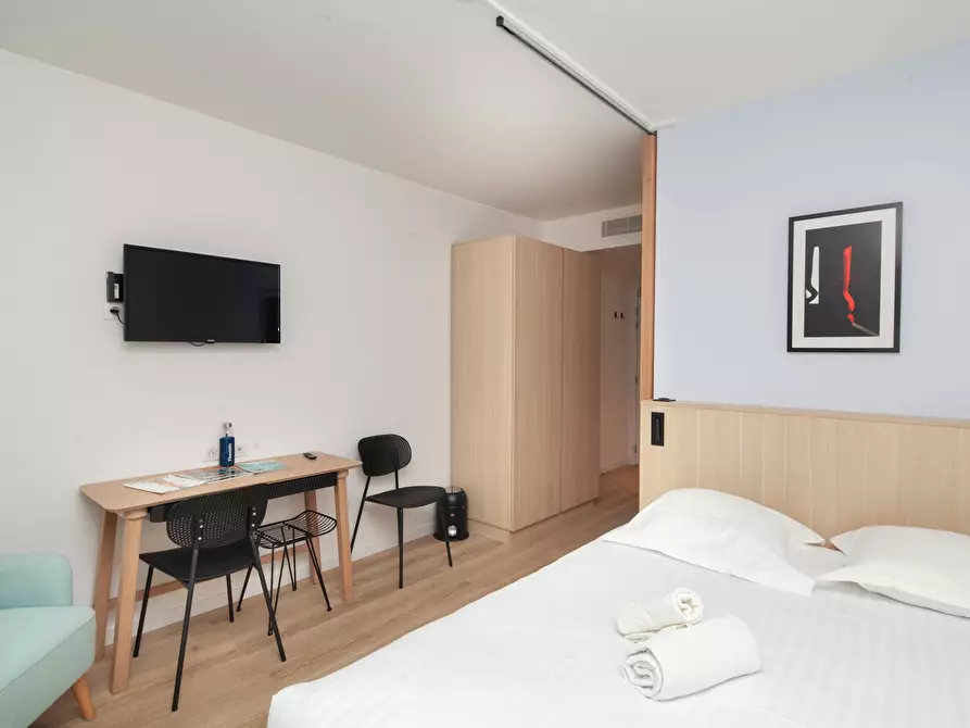 Immagine 2 di Appartamento in affitto  in Rue Washington a Paris 08