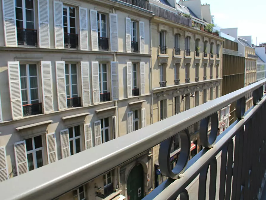Immagine 8 di Appartamento in affitto  in Rue Washington a Paris 08