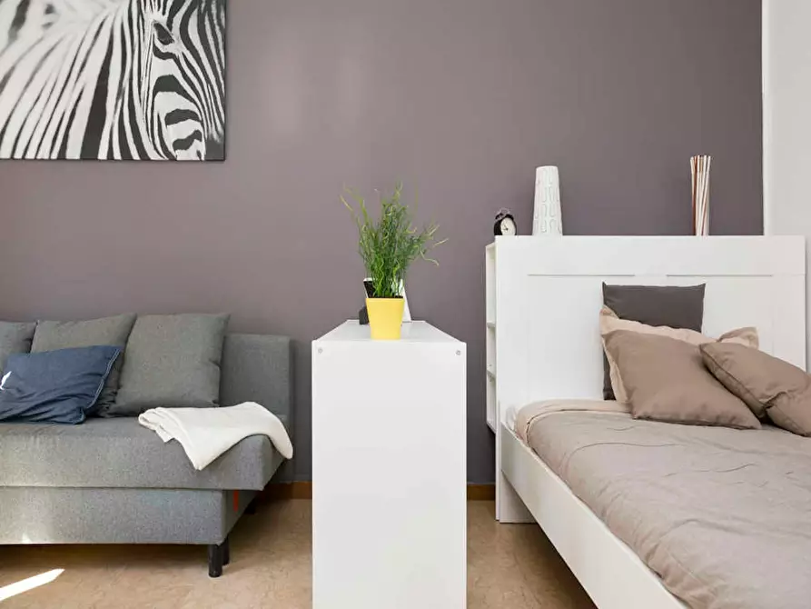 Immagine 5 di Camera in affitto  in Viale Carlo Espinasse a Milano