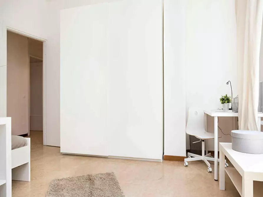 Immagine 6 di Camera in affitto  in Viale Carlo Espinasse a Milano