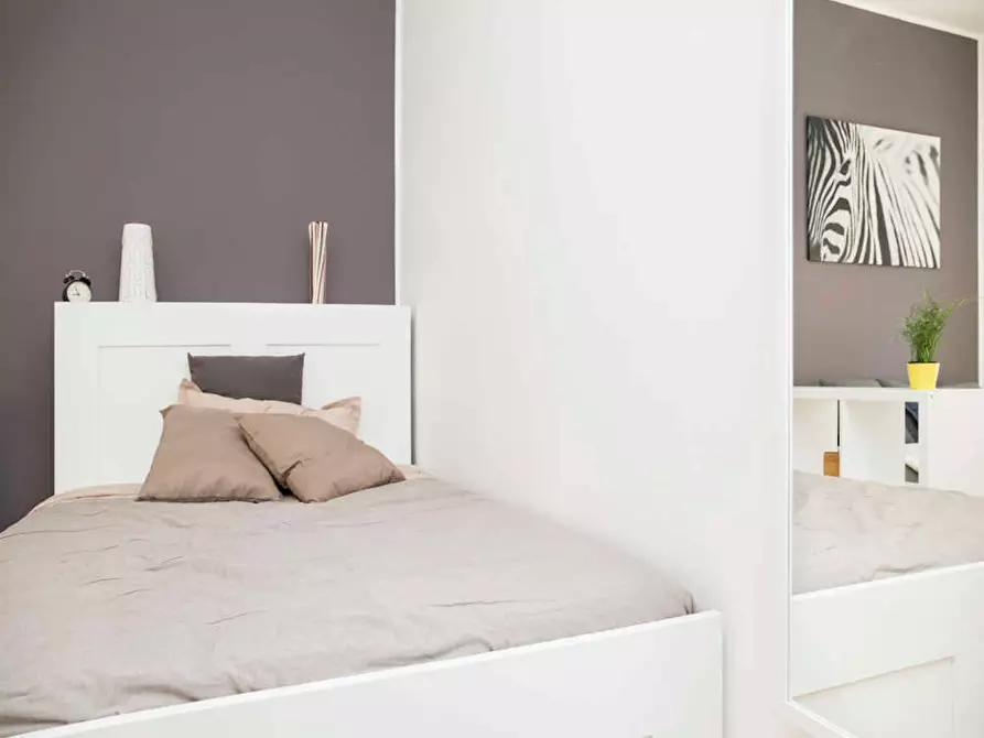 Immagine 1 di Camera in affitto  in Viale Carlo Espinasse a Milano