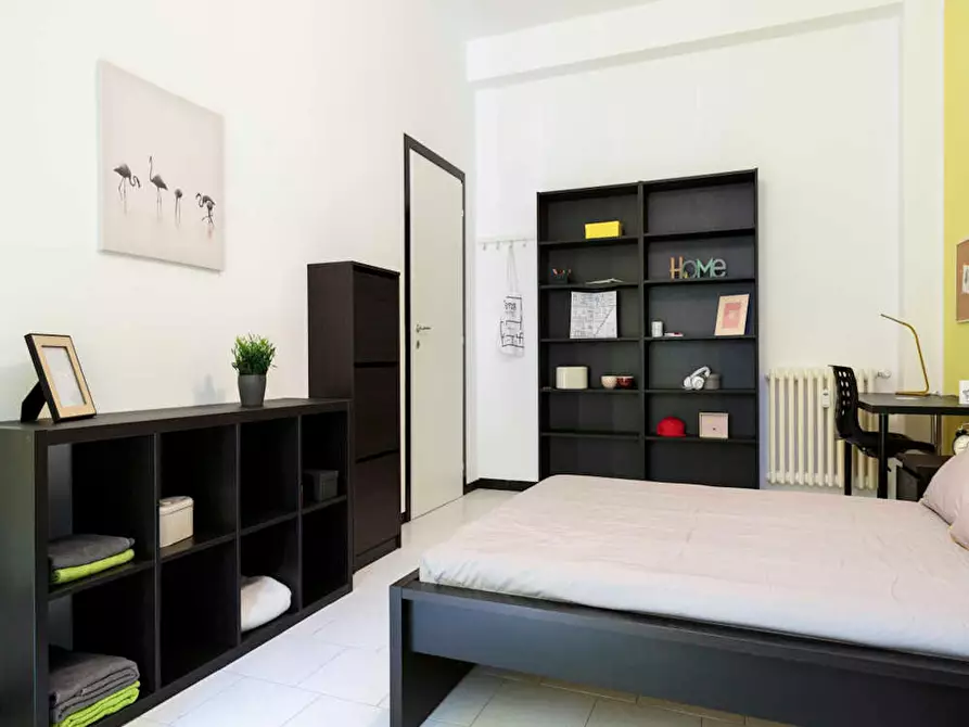 Immagine 4 di Camera in affitto  in Via Garegnano a Milano