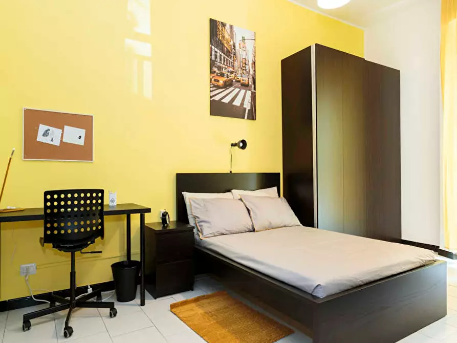 Immagine 3 di Camera in affitto  in Via Garegnano a Milano