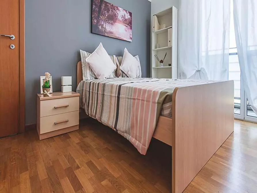 Immagine 3 di Camera in affitto  in Via Vittorio Gassman a Milano