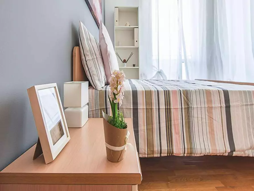 Immagine 2 di Camera in affitto  in Via Vittorio Gassman a Milano