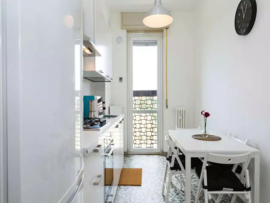 Immagine 10 di Camera in affitto  in Via Ginestre a Buccinasco