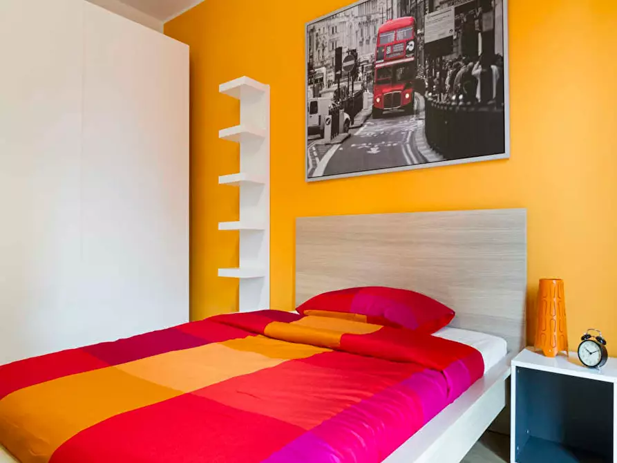 Immagine 1 di Camera in affitto  in Via Giovanni Pezzotti a Milano