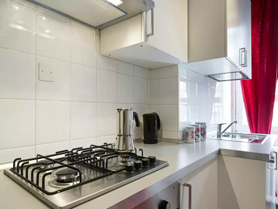 Immagine 10 di Camera in affitto  in Via Giovanni Pezzotti a Milano