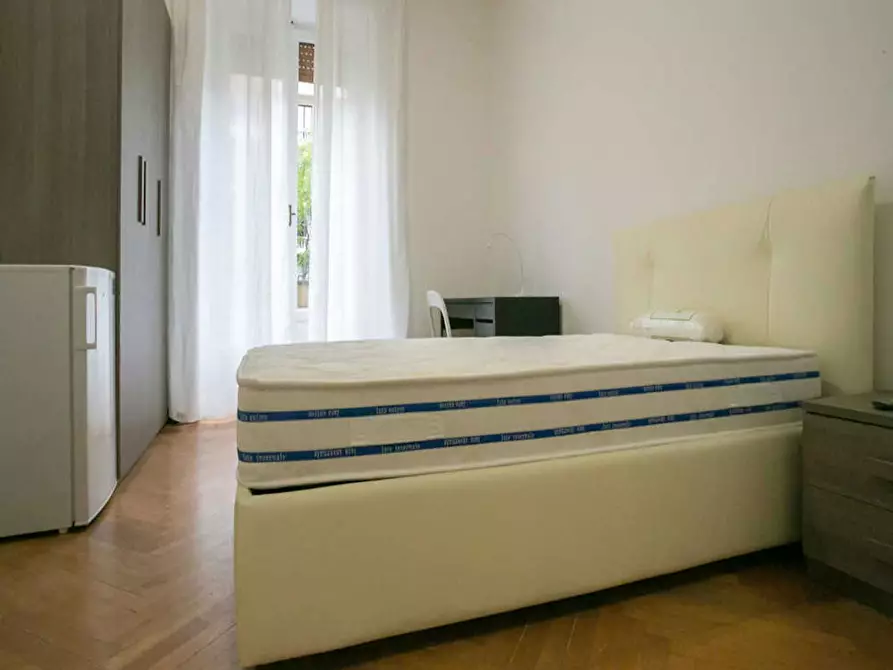 Immagine 1 di Camera in affitto  in Piazza Maria Adelaide di Savoia a Milano