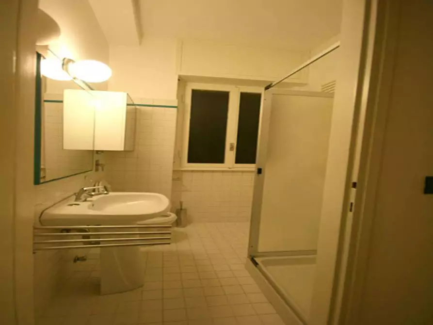 Immagine 6 di Camera in affitto  in Via Francesco dall'Ongaro a Milano