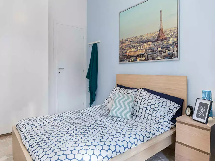 Immagine 5 di Camera in affitto  in Largo Cavalieri di Malta a Milano