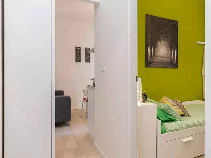 Immagine 8 di Camera in affitto  in Largo Cavalieri di Malta a Milano