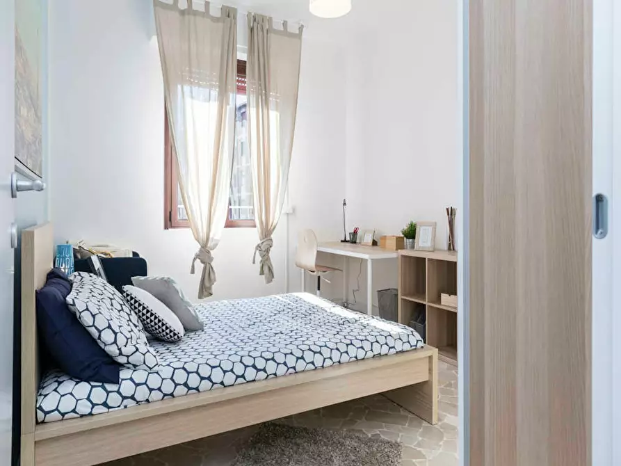 Immagine 1 di Camera in affitto  in Largo Cavalieri di Malta a Milano