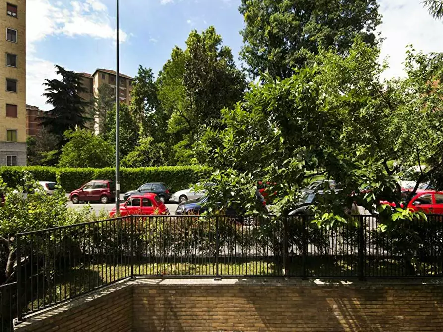 Immagine 6 di Camera in affitto  in Via Salvatore Barzilai a Milano