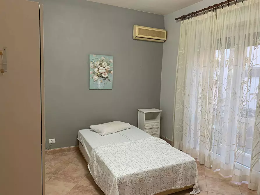 Immagine 2 di Camera in affitto  in Via dei Sabelli a Roma