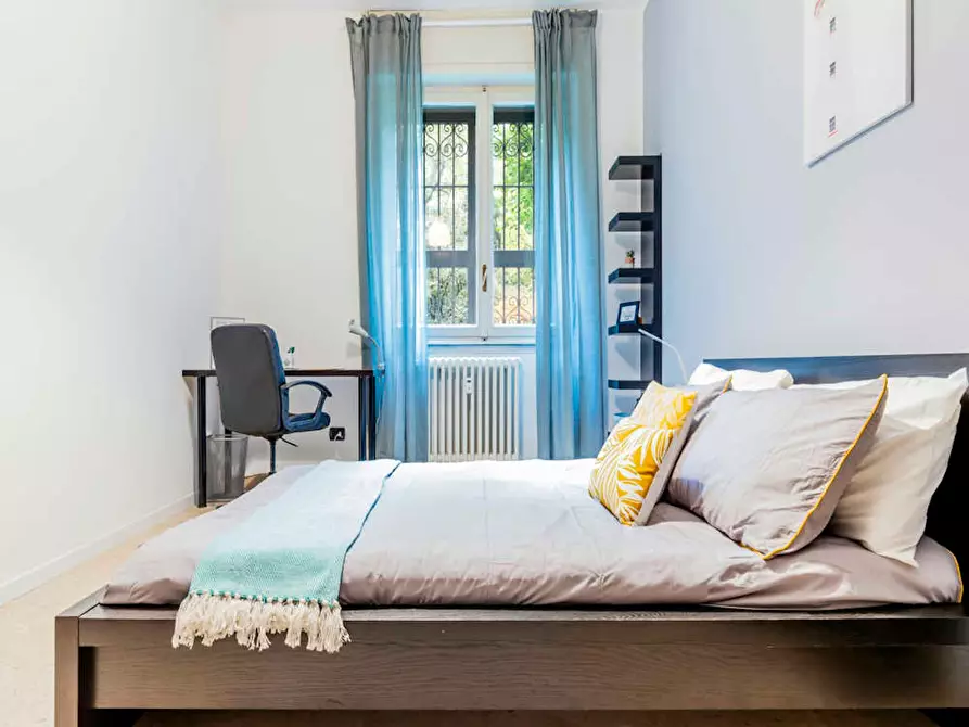 Immagine 3 di Camera in affitto  in Via Andrea Solari a Milano