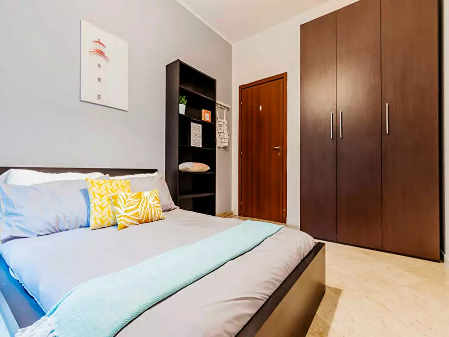 Immagine 5 di Camera in affitto  in Via Andrea Solari a Milano