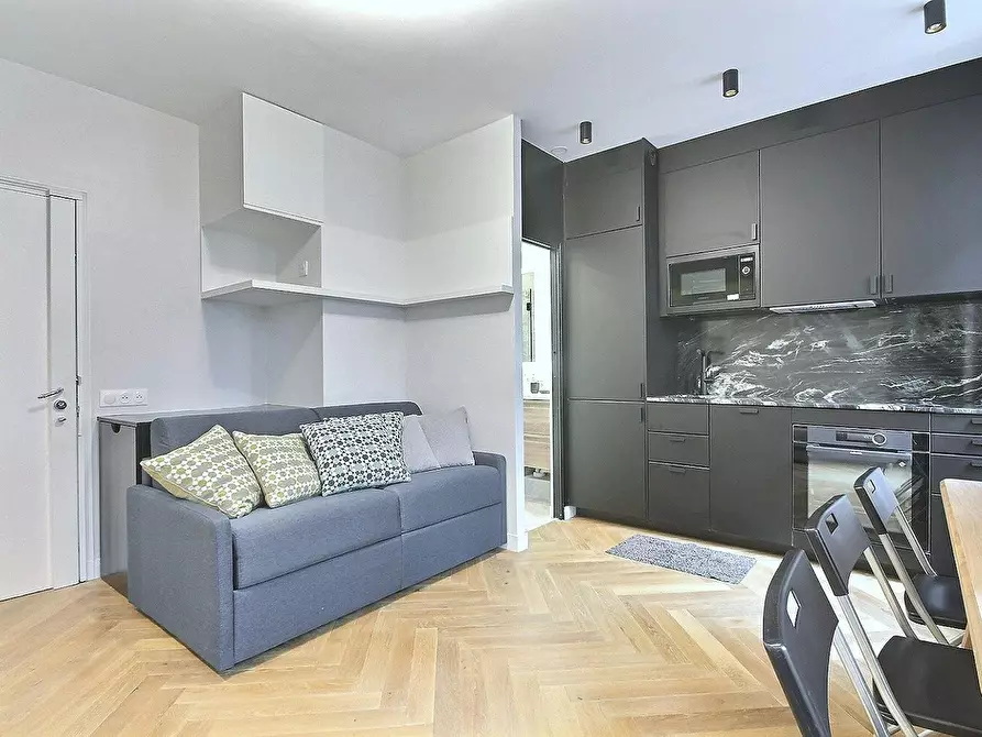 Immagine 1 di Appartamento in affitto  in Rue Bosquet a Paris 07