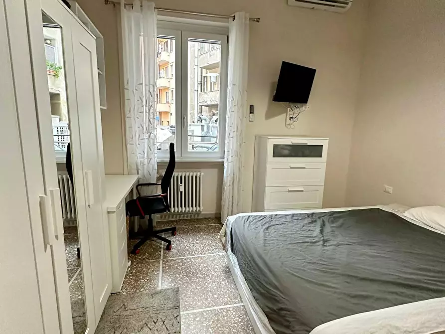 Immagine 4 di Camera in affitto  in Via Cesare Rasponi a Roma