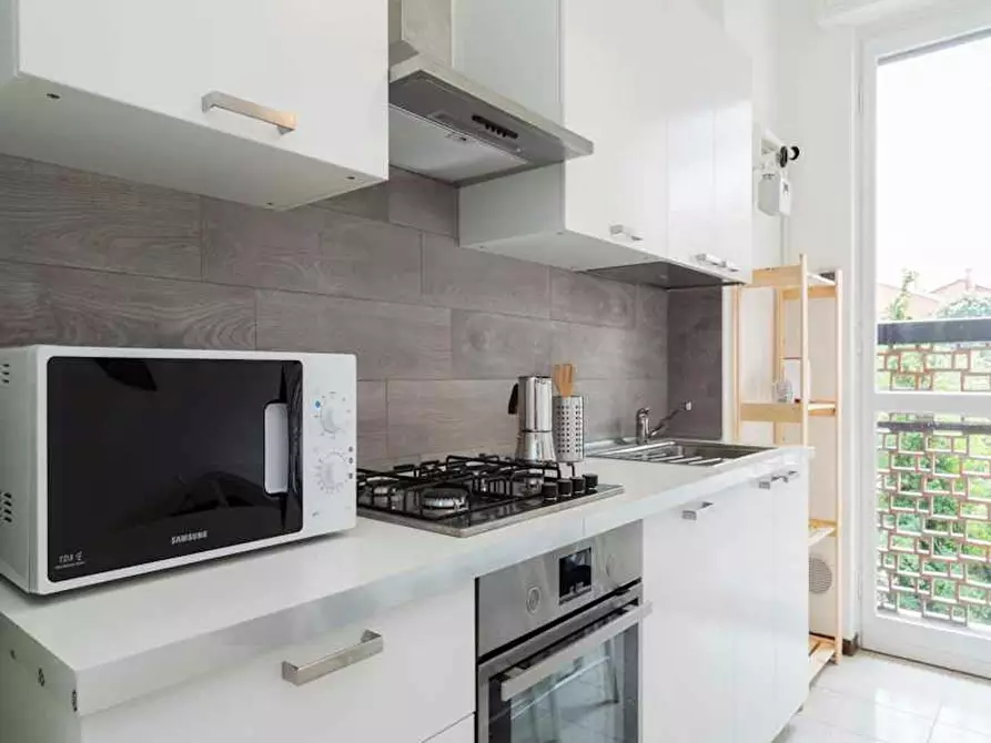 Immagine 9 di Camera in affitto  in Via dei Mandorli a Buccinasco