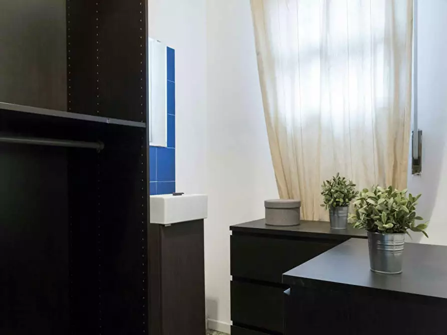 Immagine 5 di Camera in affitto  in Viale Carlo Espinasse a Milano