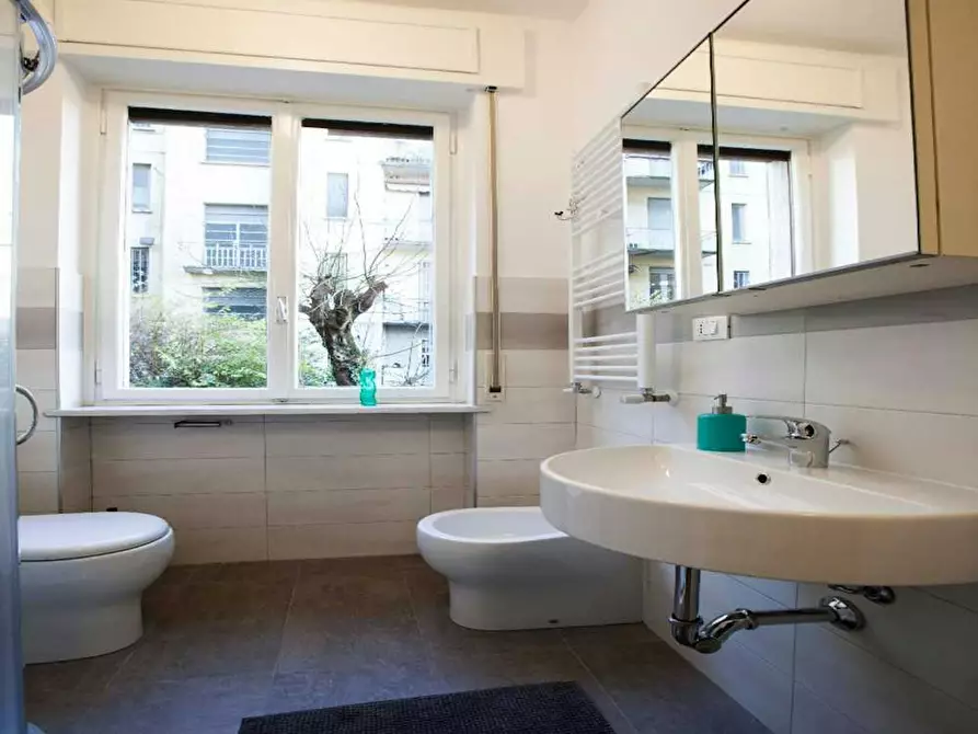 Immagine 10 di Camera in affitto  in Via Carlo Ravizza a Milano